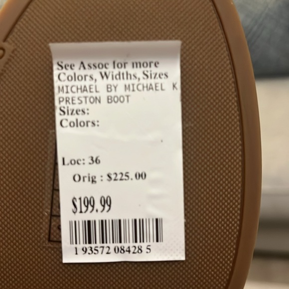 Michael kors leather boots. Never worn. Excellent condition. - Picture 5 of 5